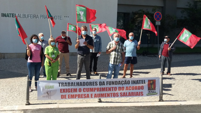 INATEL Sindicato e trabalhadores realizaram acçÕes de denúncia pública em Albufeira e Faro