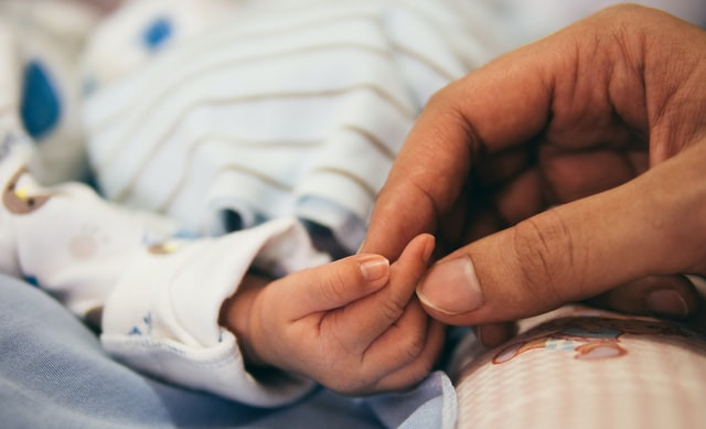 Os cuidados de saúde das grávidas e das crianças não podem ser secundarizados pelo Hospital de Cascais
