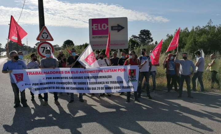Trabalhadores da ELO Automotive em greve pelo feriado de Carnaval