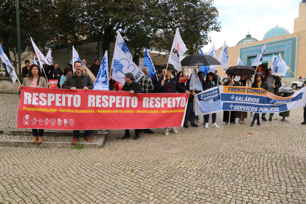 Greve da Administração Pública encerrou muitas escolas e teve adesão significativa