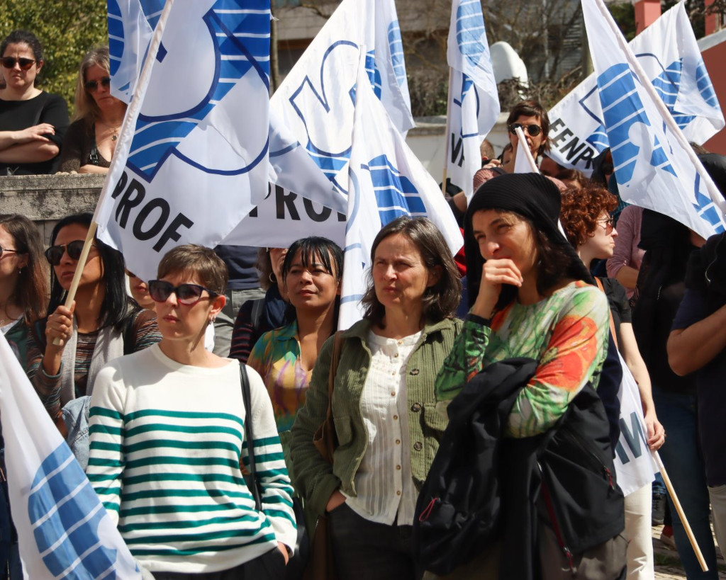 Professores pelo direito à greve e à liberdade sindical 