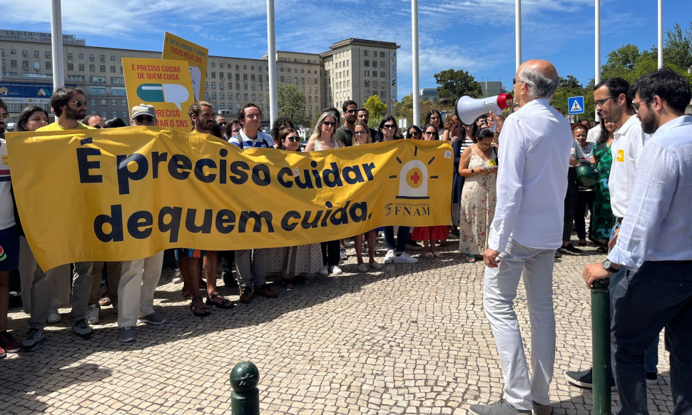 Greves com 90 e 95 de adesão e estudo sustentam unidade e argumentação dos médicos 