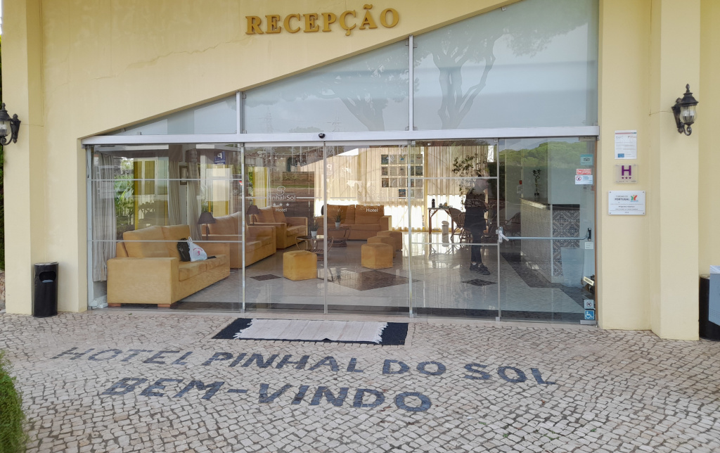 Trabalhador do Hotel Pinhal do Sol exige os seus direitos para cessar contrato