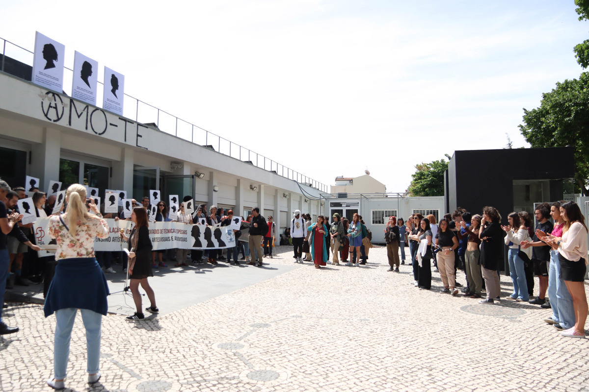 Professores da Escola Artística António Arroio realizam Ação de Protesto e Solidariedade