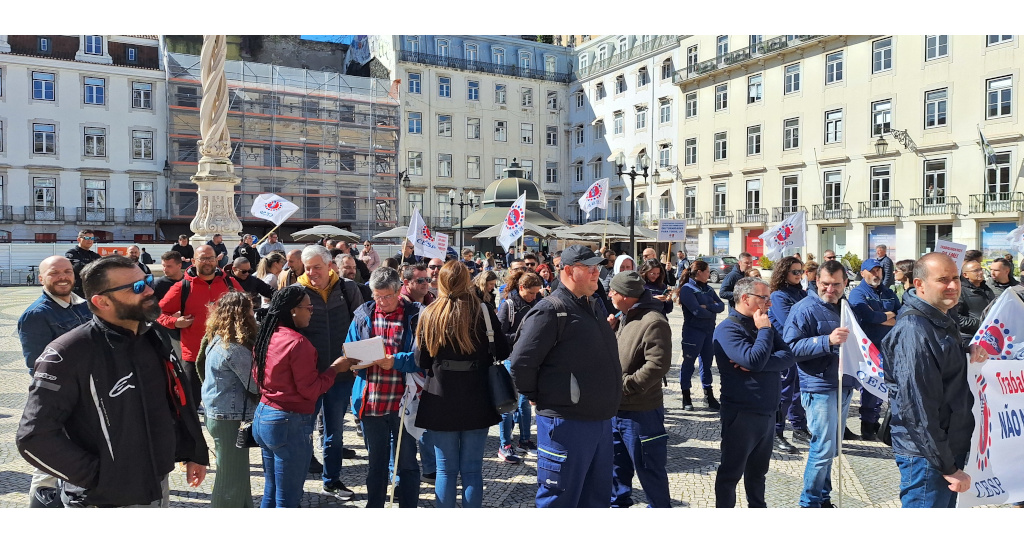 Trabalhadores da EMEL fizeram concentração à frente da C.M. Lisboa