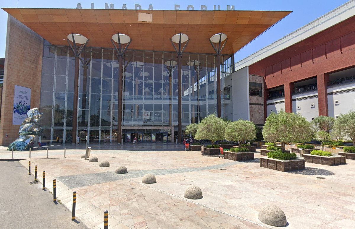 Almada Forum